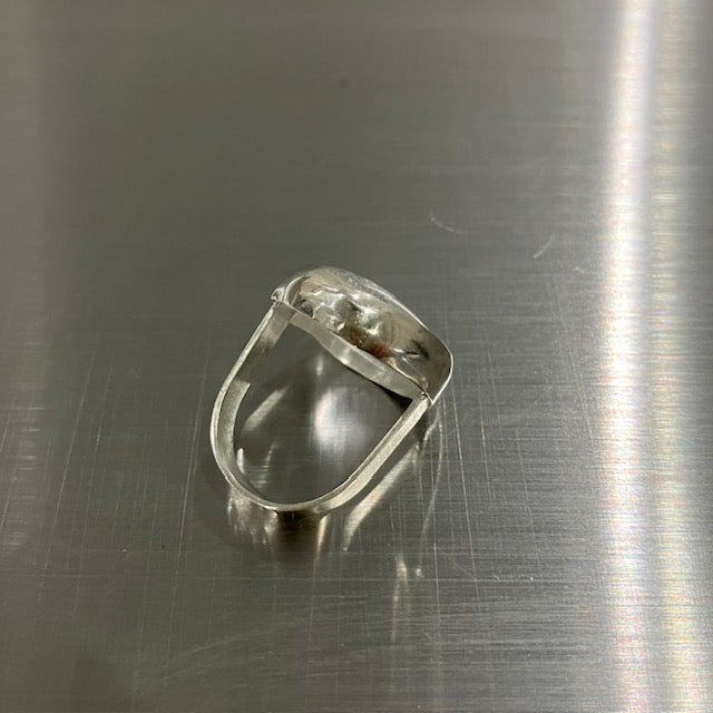 tiinei / Specimen glass ring