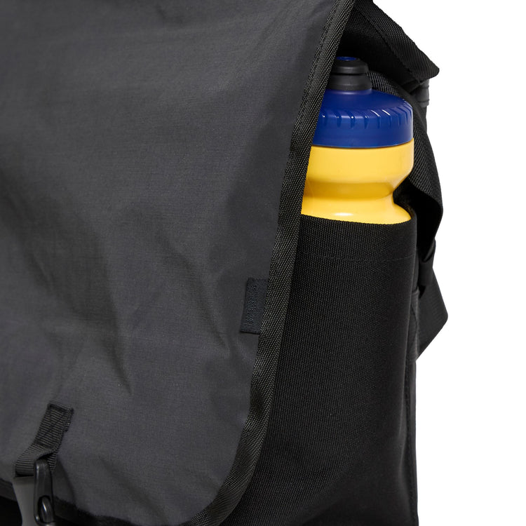 PACKING  BLACK REFLECTIVE MESSENGER PA-058