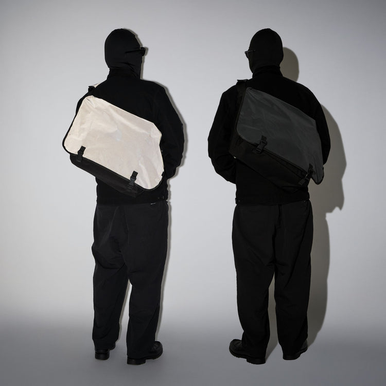 PACKING  BLACK REFLECTIVE MESSENGER PA-058