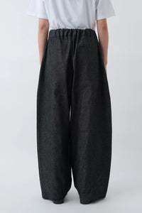 sage NATION  BOX PLEAT TROUSER DENIM RAW BLACK