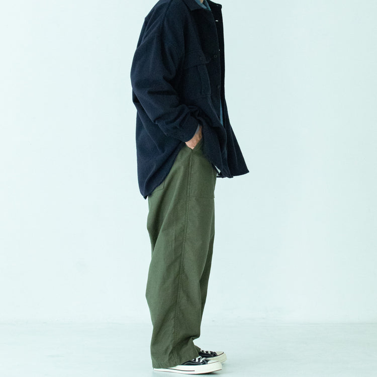 Ordinary fits / JAMES FATIGUE BACK SATIN KHAKI