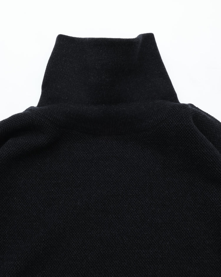 crepuscule  Co/Wo Moss Stitch Turtle Neck BLACK