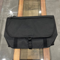 WILD THINGS / POLY CORDURA MESSENGER