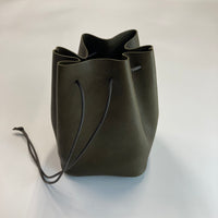 REEL/ Square drawstring bag